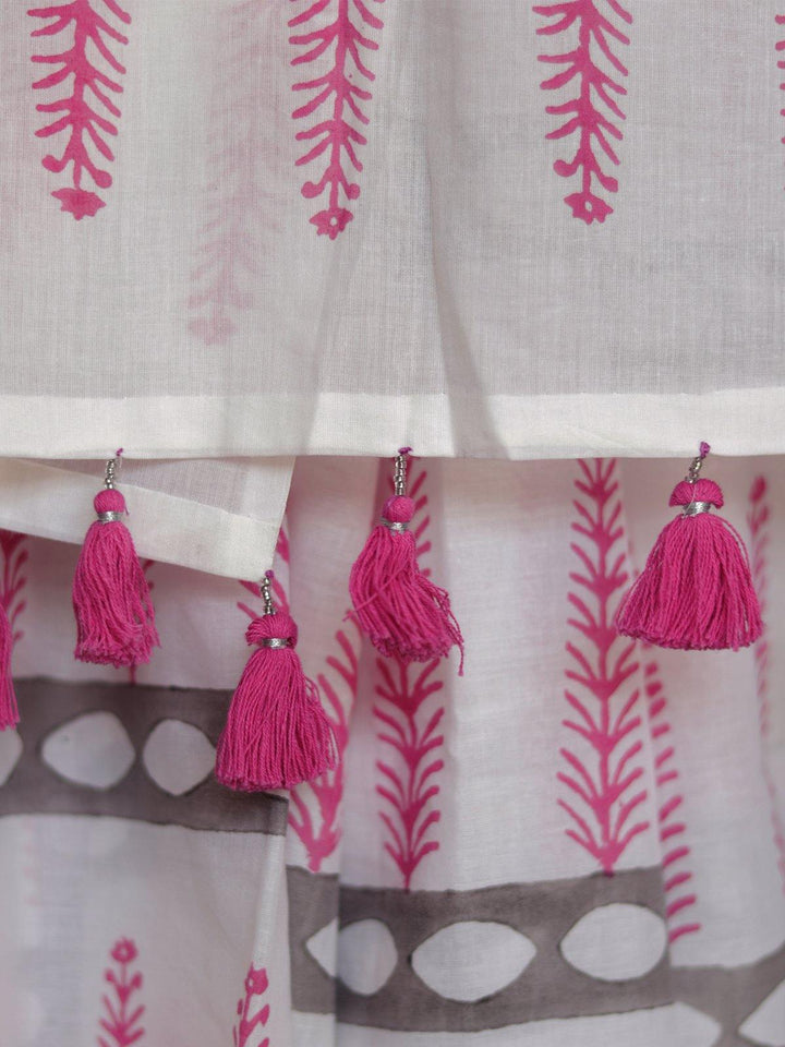 White Pink Hand Block Printed Cotton Mulmul Saree - S80 Label Veena